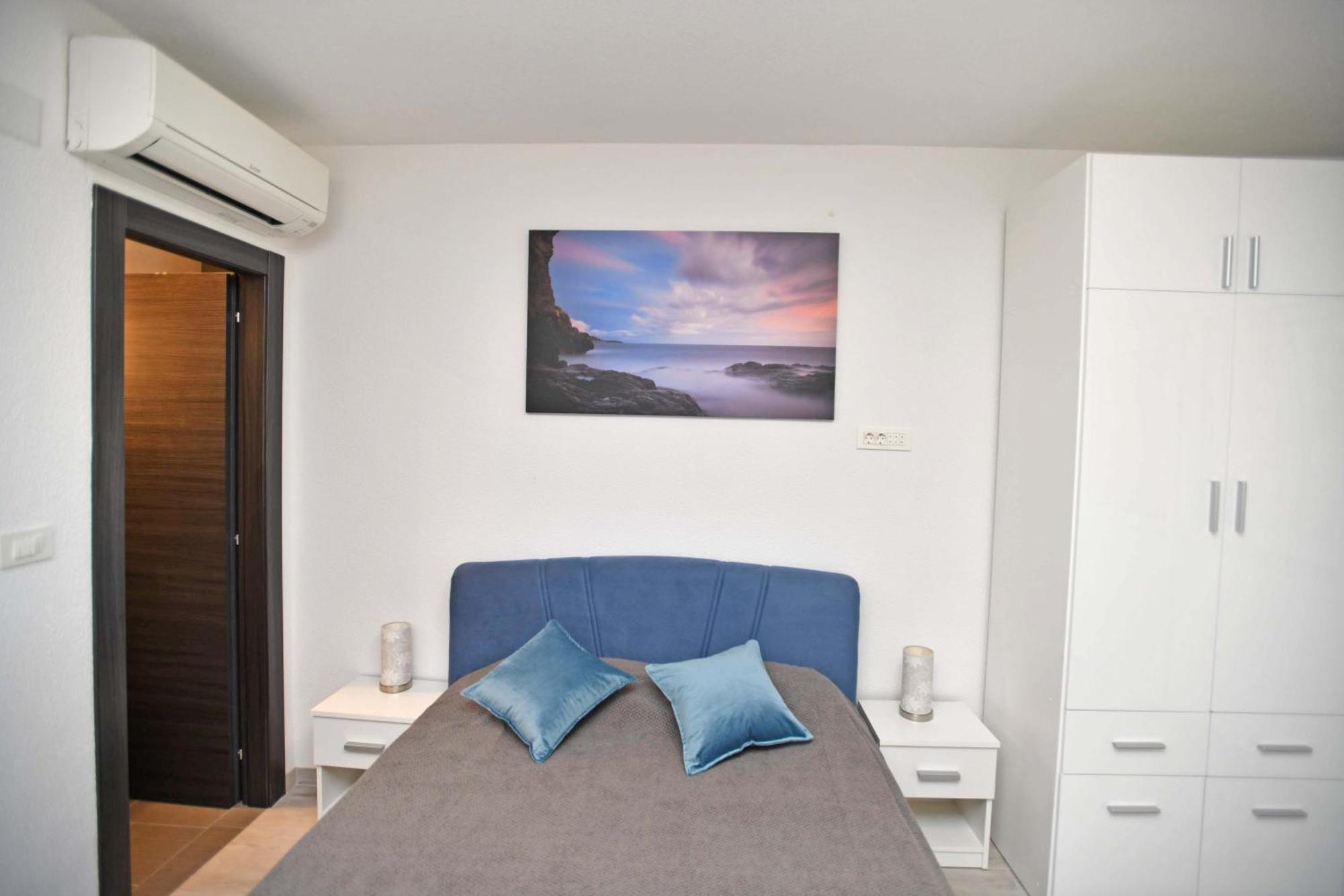 Apartment Ron